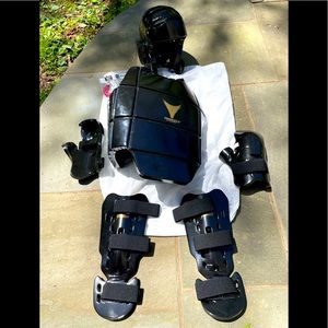 Sparring/Boxing gear - Brand New - Child size large